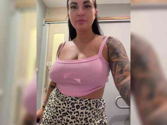 KROSHKA_N, live webcam girl, age 35, from RUSSIA, streaming now, camshow, chatten