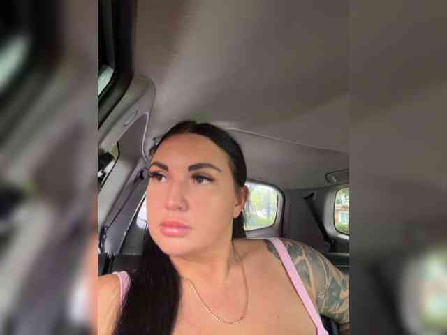 KROSHKA_N, live webcam girl, age 35, from RUSSIA, streaming now, camshow, chatten