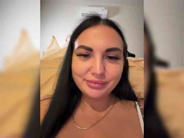 KROSHKA_N, live webcam girl, age 35, from RUSSIA, streaming now, camshow, chatten