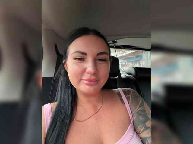 KROSHKA_N, live webcam girl, age 35, from RUSSIA, streaming now, camshow, chatten