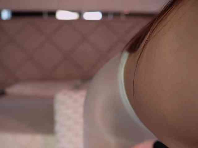 NaomiSainz, live webcam girl, age 19, from COLOMBIA, streaming now, kontvingeren, pijpen