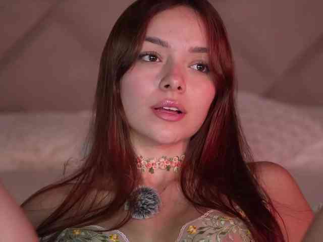 NaomiSainz, live webcam girl, age 19, from COLOMBIA, streaming now, kontvingeren, pijpen