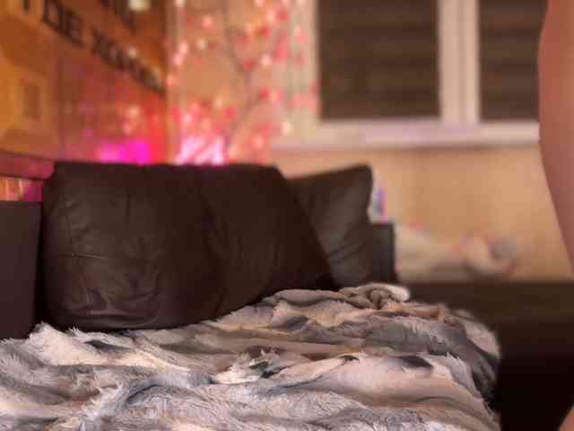 SweetyMeow, live webcam girl, age 25, streaming now, anaal spelen, kontvingeren