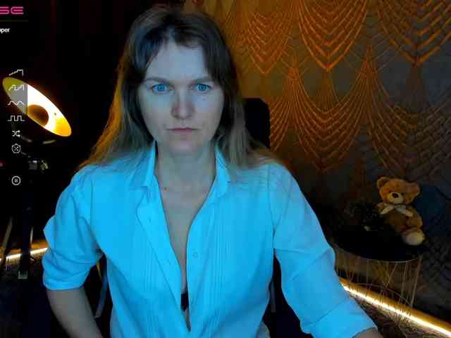 Annabel-xxx, live webcam girl, age 35, from UKRAINE, streaming now, chatten, dansen