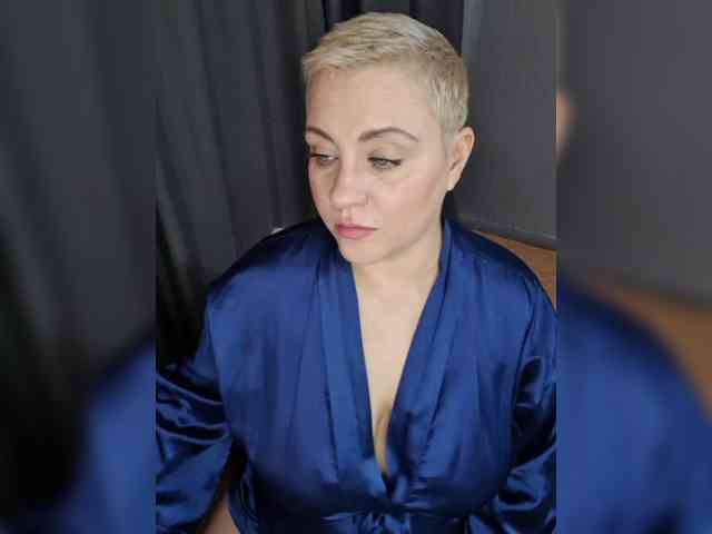 _LEKSA, live webcam girl, age 39, from Россия, streaming now, anaal spelen, kontneuken