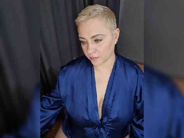 _LEKSA, live webcam girl, age 39, from Россия, streaming now, anaal spelen, kontneuken