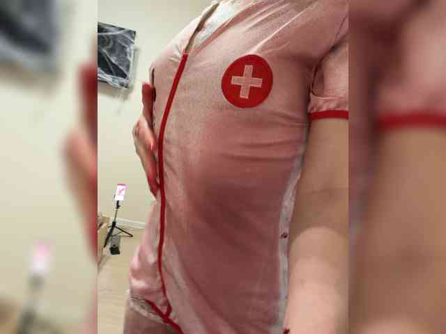 BarbieKoShKa1-1, live webcam girl, age 20, from Россия, streaming now, pijpbeurt, chatten