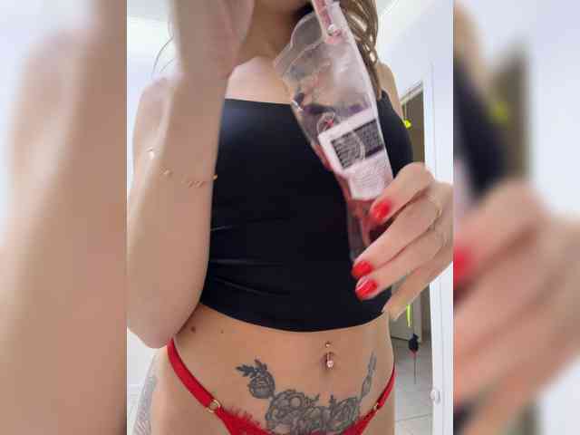 BarbieKoShKa1-1, live webcam girl, age 20, from Россия, streaming now, pijpbeurt, chatten