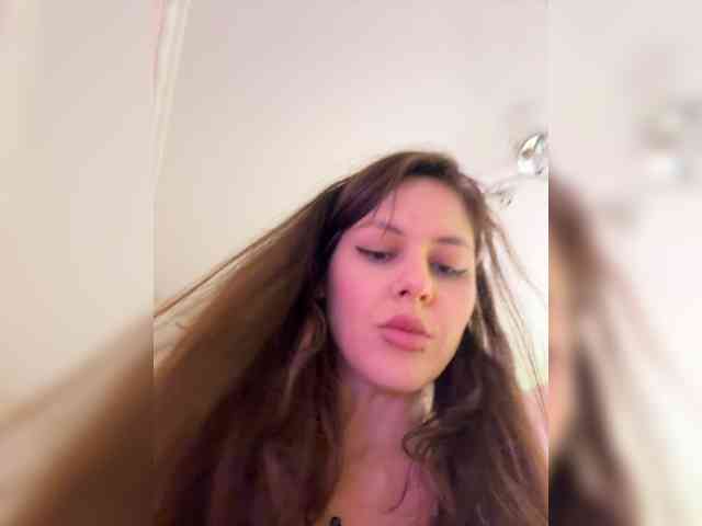 SHAWTY420, live webcam girl, age 32, from RUSSIA, streaming now, anaal spelen, kontvingeren