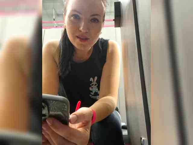 DIVo_0RA, live webcam girl, age 30, from Россия, streaming now, kontneuken, ballikken