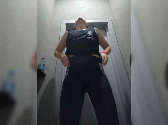 DIVo_0RA, live webcam girl, age 30, from Россия, streaming now, kontneuken, ballikken