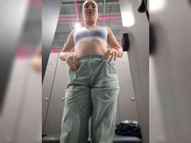 DIVo_0RA, live webcam girl, age 30, from Россия, streaming now, kontneuken, ballikken