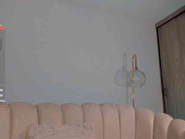 MadelineFox, live webcam girl, age 21, from COLOMBIA, streaming now, ballikken, balzuigen