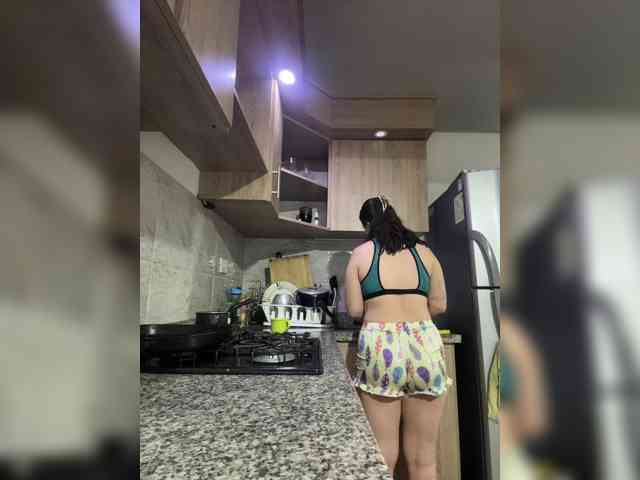 Karlacortes, live webcam girl, age 25, from COLOMBIA, streaming now, kontvingeren, balzuigen
