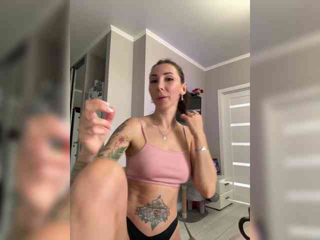 Moriko, live webcam girl, age 27, from Россия, streaming now, pijpbeurt, chatten