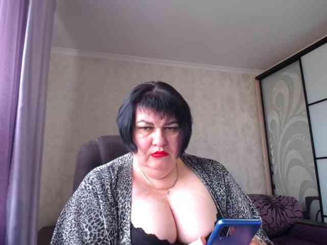 DianaLady, live webcam girl, age 41, from RUSSIA, streaming now, chatten, deepthroat