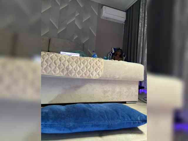 -COSMOS-13, live webcam girl, age 30, from Россия, streaming now, chatten, dansen