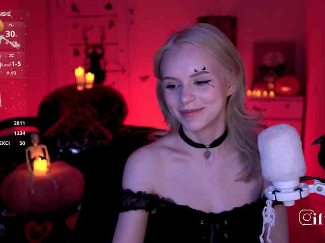 fymryn, live webcam girl, age 21, from Россия, streaming now, chatten, dansen