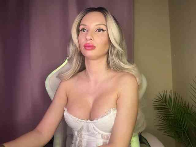 GoldPussy69, live webcam girl, age 23, from Россия, streaming now, anaal spelen, pijpbeurt