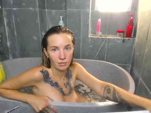 mel-collins, live webcam girl, age 25, from Россия, streaming now, kontneuken, pijpbeurt