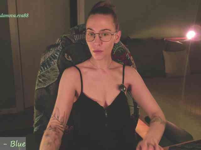 Adamova_Eva, live webcam girl, age 33, from Россия, streaming now, chatten, zaadming