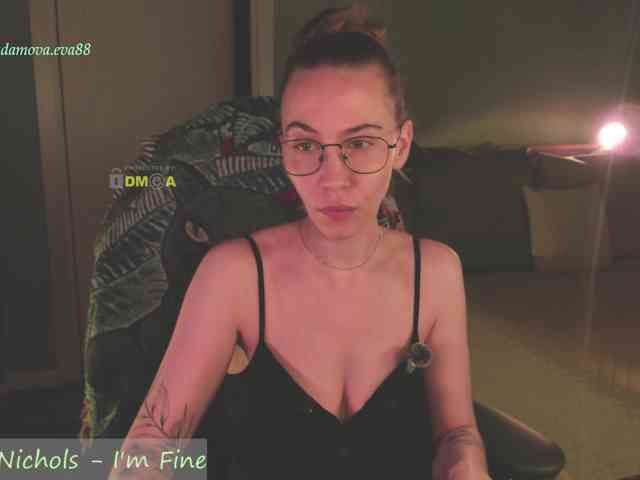 Adamova_Eva, live webcam girl, age 33, from Россия, streaming now, chatten, zaadming