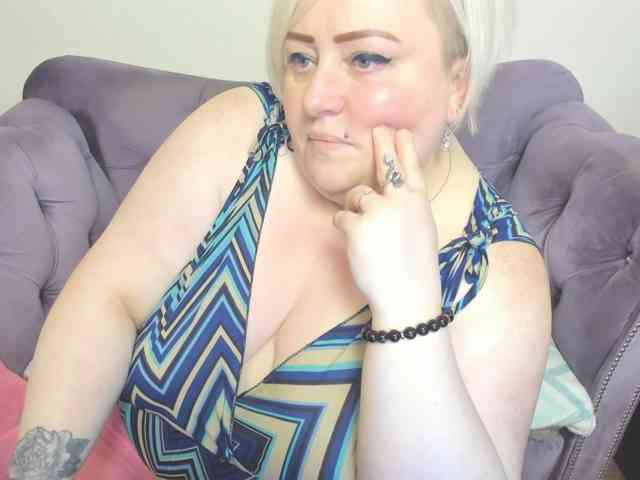 fashiona, live webcam girl, age 45, from Россия, streaming now, ballikken, pijpbeurt