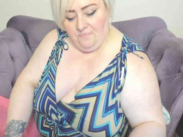 fashiona, live webcam girl, age 45, from Россия, streaming now, ballikken, pijpbeurt