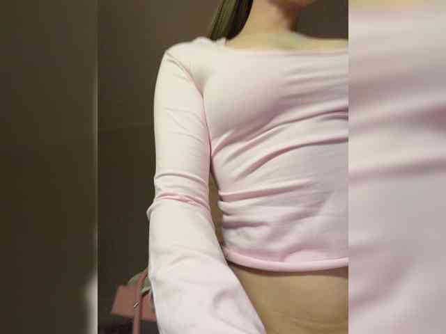 K___, live webcam girl, age 25, streaming now, anaal spelen, kontneuken