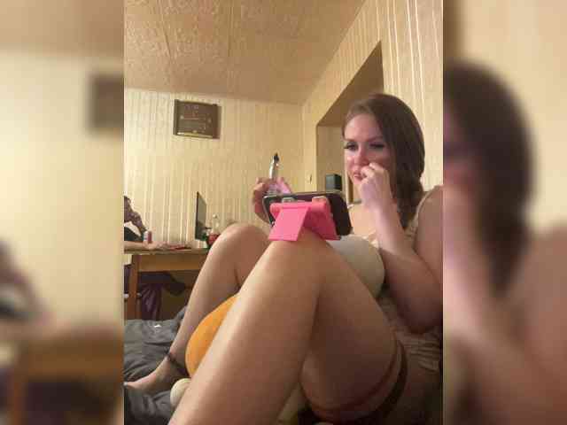 Letti28, live webcam girl, age 29, from Россия, streaming now, trio, anaal spelen
