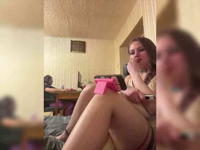 Letti28, live webcam girl, age 29, from Россия, streaming now, trio, anaal spelen