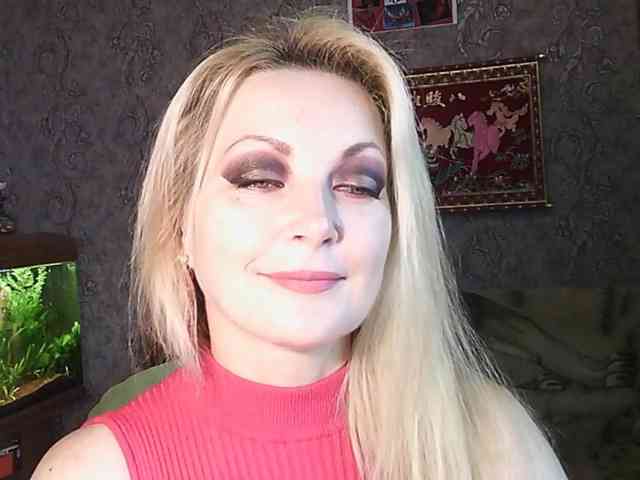 JanessNE, live webcam girl, age 43, from POLAND, streaming now, chatten, dansen