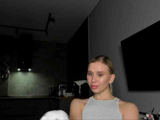 Sunlovv, live webcam girl, age 24, from Россия, streaming now, anaal spelen, kontneuken