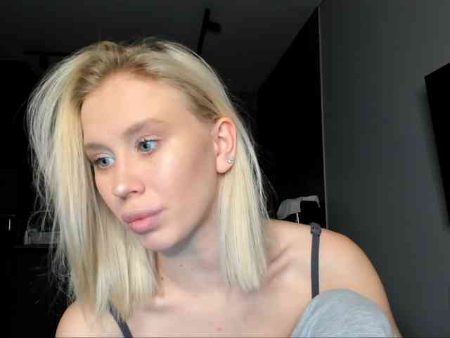 Sunlovv, live webcam girl, age 24, from Россия, streaming now, anaal spelen, kontneuken