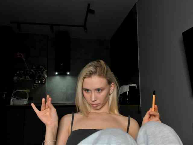 Sunlovv, live webcam girl, age 24, from Россия, streaming now, anaal spelen, kontneuken