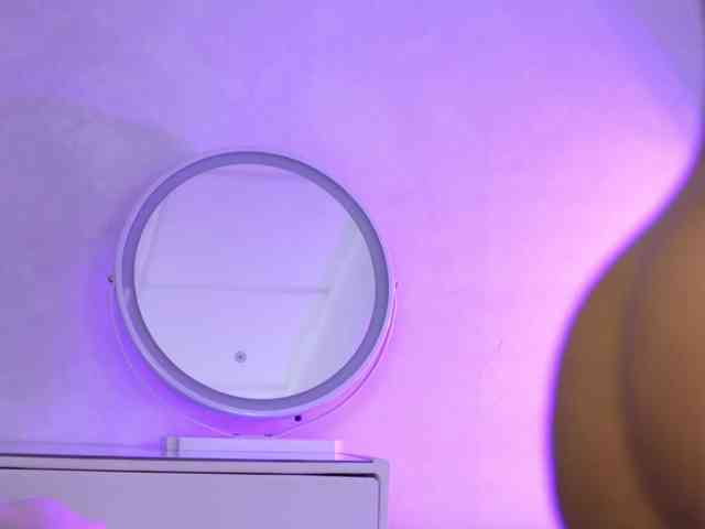ArtTeasee, live webcam girl, age 25, streaming now, pijpbeurt, zaadming