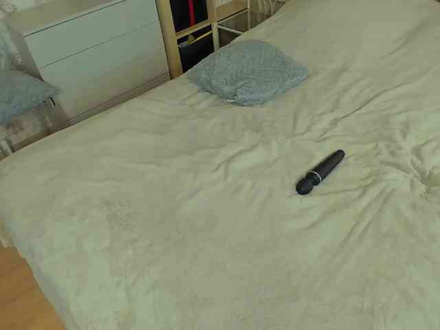 AlisaSweety, live webcam girl, age 43, from RUSSIA, streaming now, anaal spelen, kontvingeren