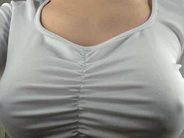 Nottiniam, live webcam girl, age 19, streaming now, pijpen, pijpbeurt