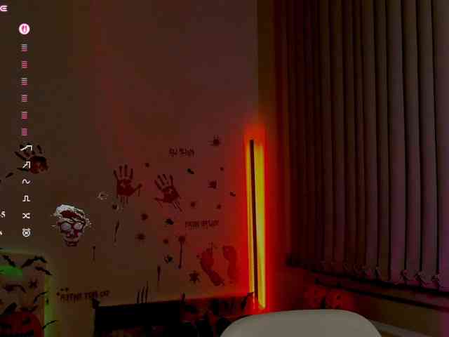 AndreaBlossom, live webcam girl, age 29, from YOUR HOT FANTASIES, streaming now, anaal spelen, kontneuken