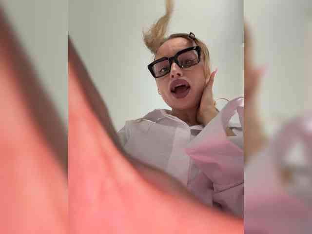 Enchantix, live webcam girl, age 21, from Россия, streaming now, chatten, dansen