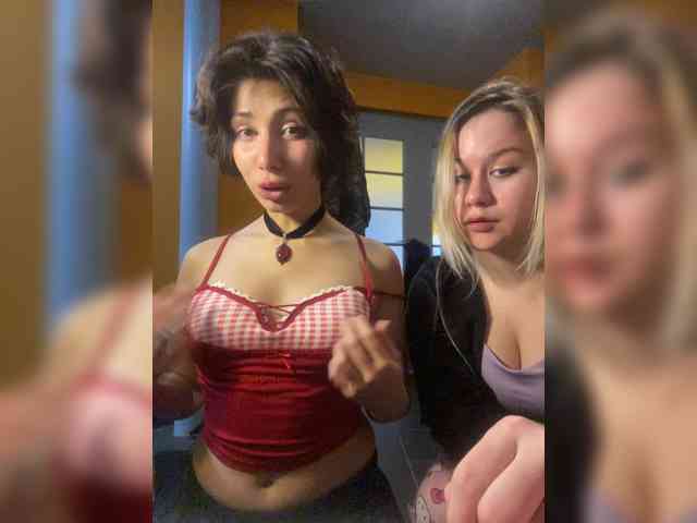 Tinablackkk, live webcam girl, age 18, from Россия, streaming now, kontvingeren, kontneuken