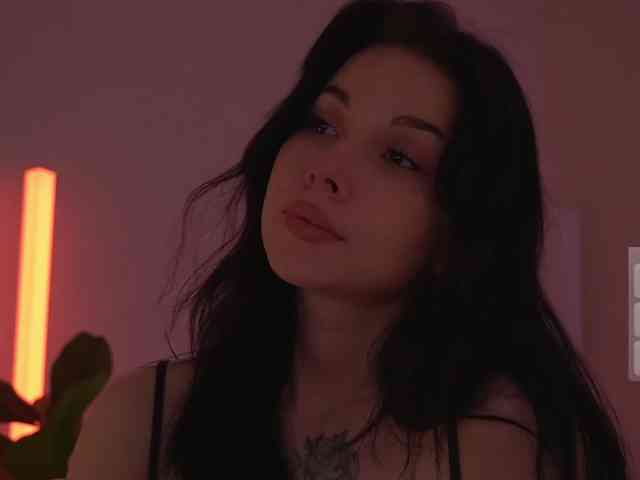 Akaruii, live webcam girl, age 25, from Россия, streaming now, pijpbeurt, chatten