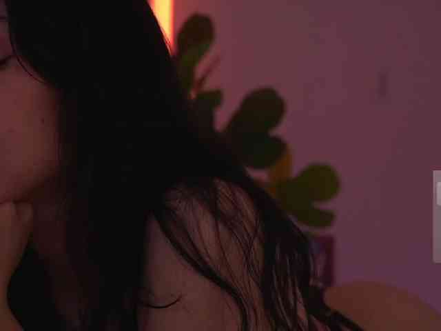 Akaruii, live webcam girl, age 25, from Россия, streaming now, pijpbeurt, chatten