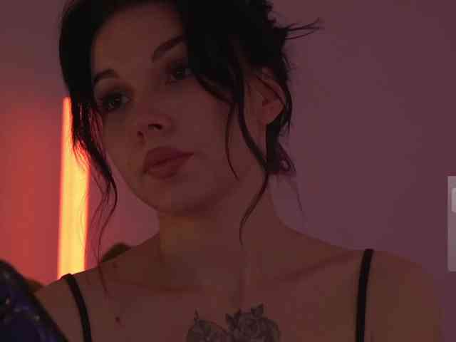 Akaruii, live webcam girl, age 25, from Россия, streaming now, pijpbeurt, chatten