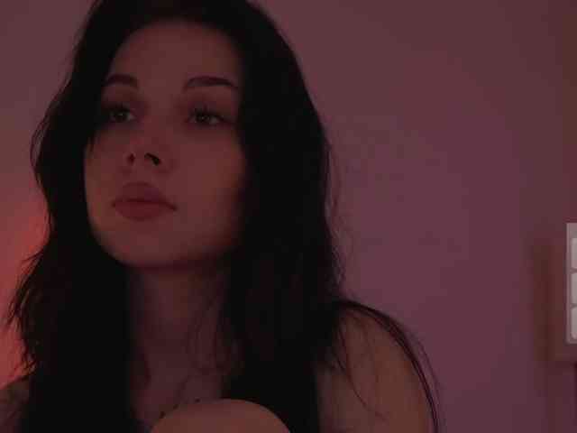 Akaruii, live webcam girl, age 25, from Россия, streaming now, pijpbeurt, chatten