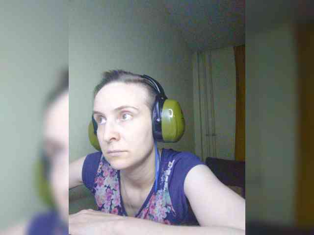 Magretta_Dering, live webcam girl, age 37, from RUSSIA, streaming now, camshow, chatten