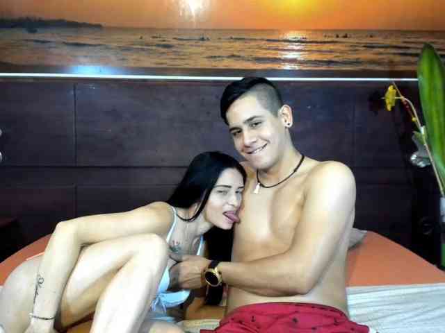beatifulvene, live webcam girl, age 22, from COLOMBIA, streaming now, trio, anaal spelen