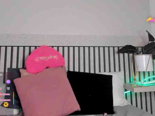 Enchanttres, live webcam girl, age 21, from BONGA DREAMS ♥, streaming now, pijpen, pijpbeurt