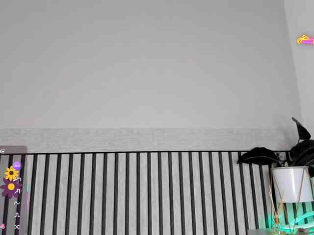 Enchanttres, live webcam girl, age 21, from BONGA DREAMS ♥, streaming now, pijpen, pijpbeurt