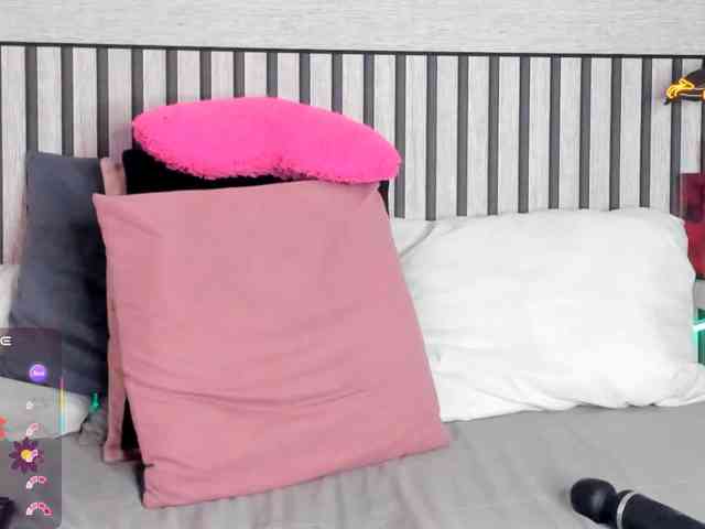 Enchanttres, live webcam girl, age 21, from BONGA DREAMS ♥, streaming now, pijpen, pijpbeurt